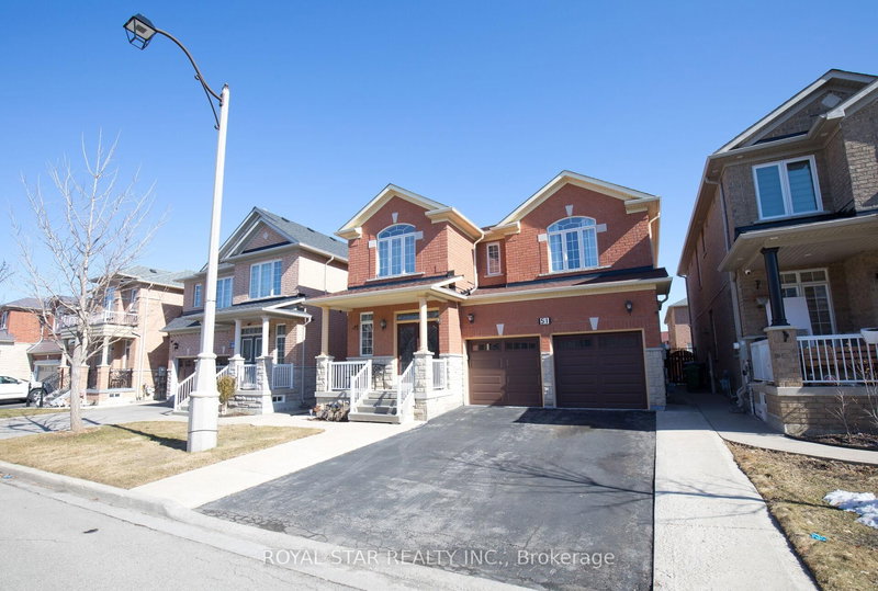 51 Cape Dorset Cres, Brampton, L6R 3K9 | Image 2