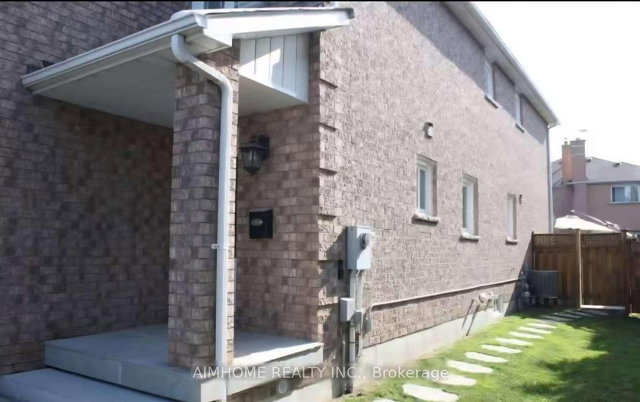 5533 Richmeadow Mews