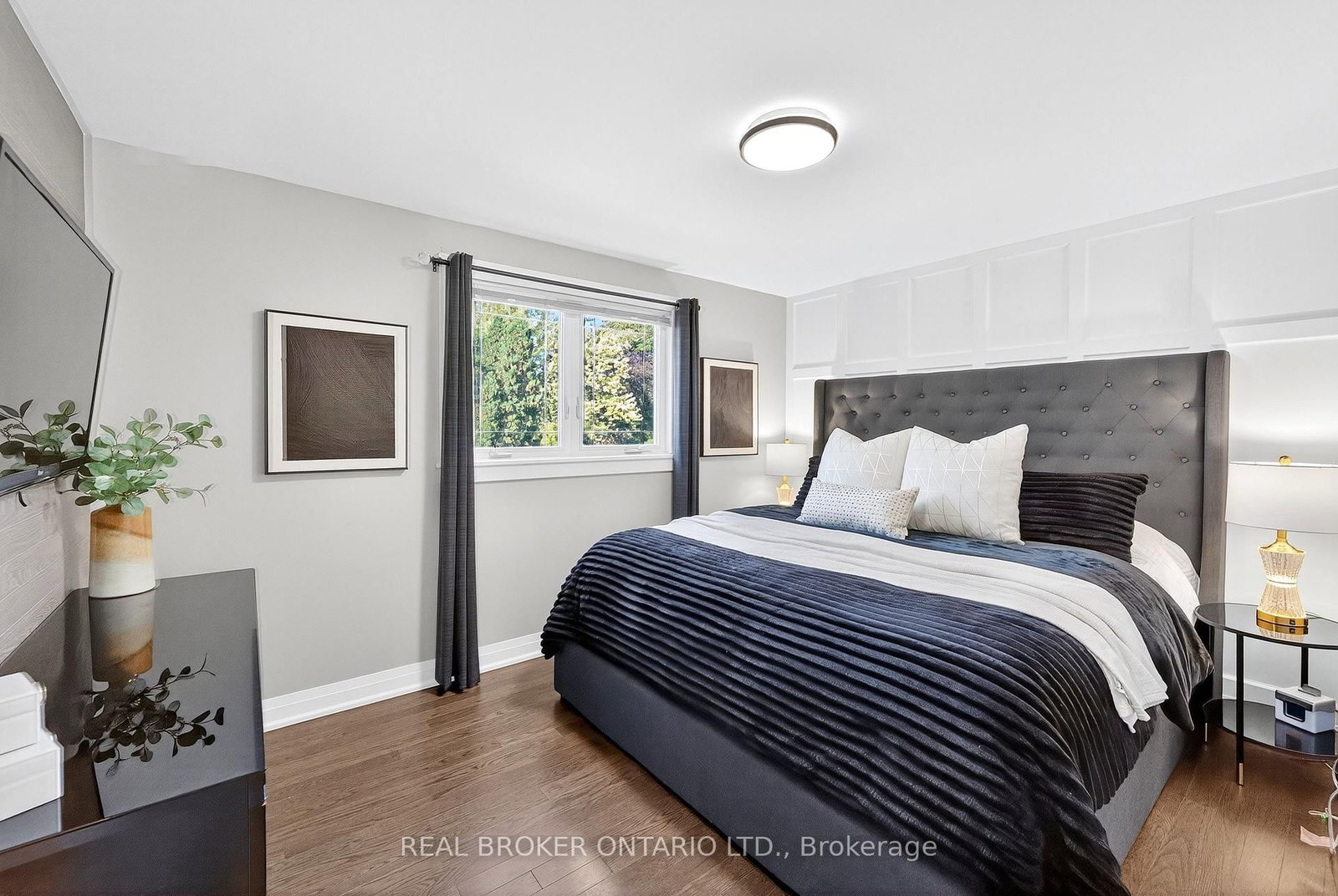 Detached House for sale at 10 Essex Place, Brampton, Ontario, L6T 2A6 - Southgate - MLS: W12947856