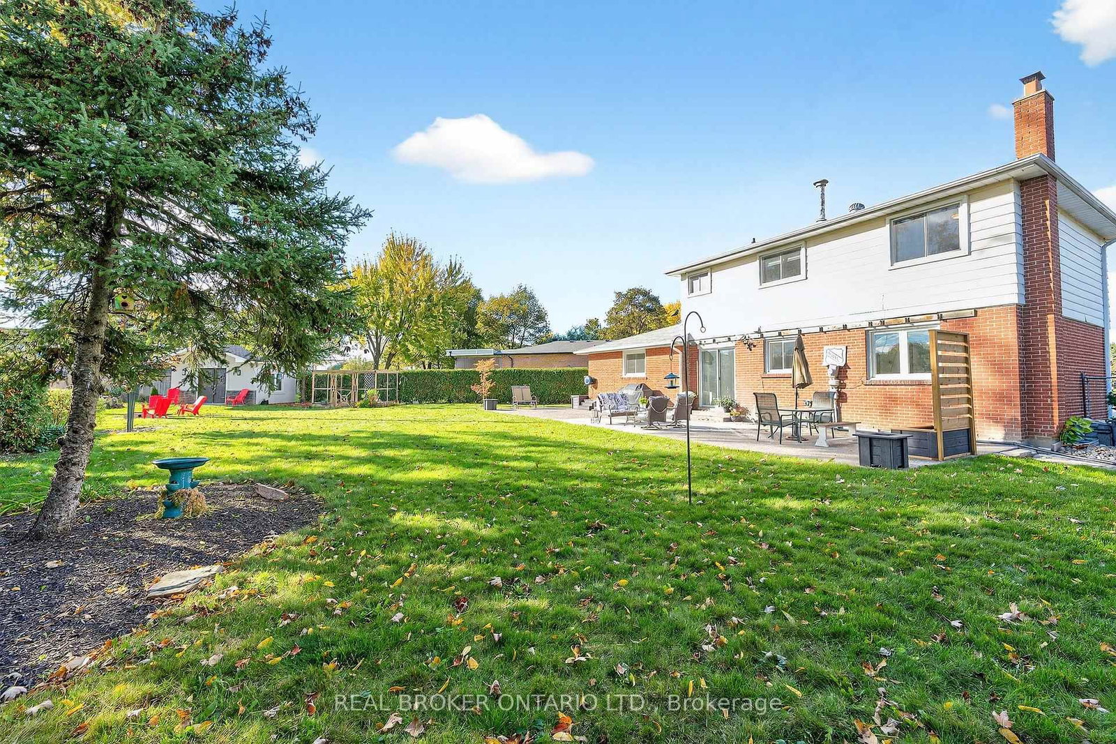 Detached House for sale at 10 Essex Place, Brampton, Ontario, L6T 2A6 - Southgate - MLS: W12947856