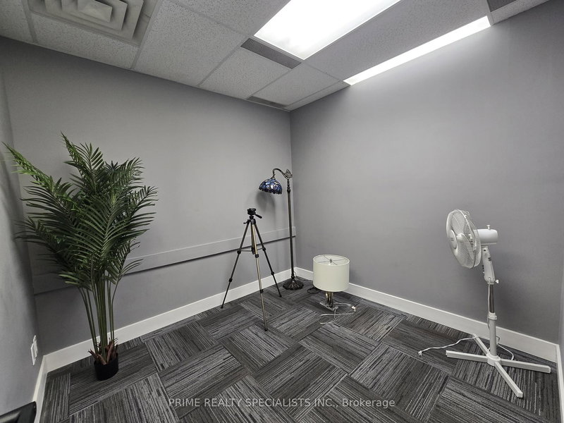 105B - 380 Bovaird Dr E, Brampton, L6X 4N1 | Image 3