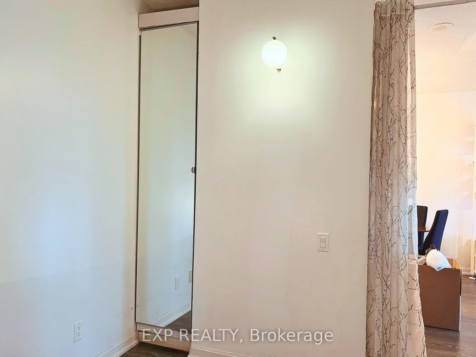 103 The Queens Way, Unit 1217 - Photo 19