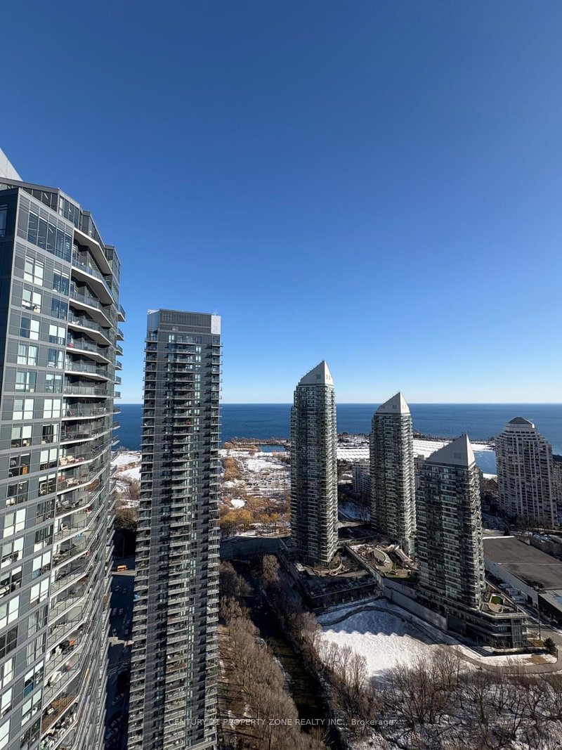 home for lease on 3802-36 Park Lawn Road