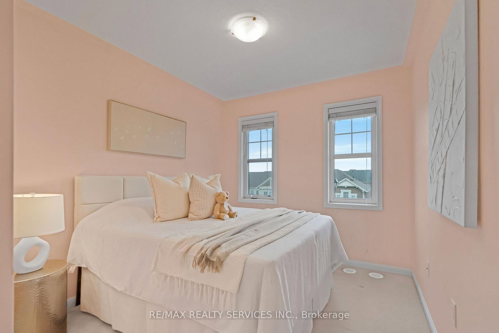 Townhouse for sale at 73 Dredge Court, Milton, Ontario, L9T 8R8 - Willmott - MLS: W12948214