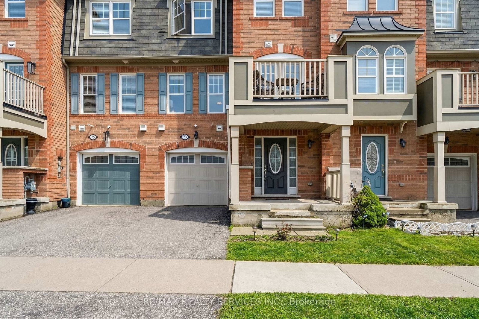 Townhouse for sale at 73 Dredge Court, Milton, Ontario, L9T 8R8 - Willmott - MLS: W12948214