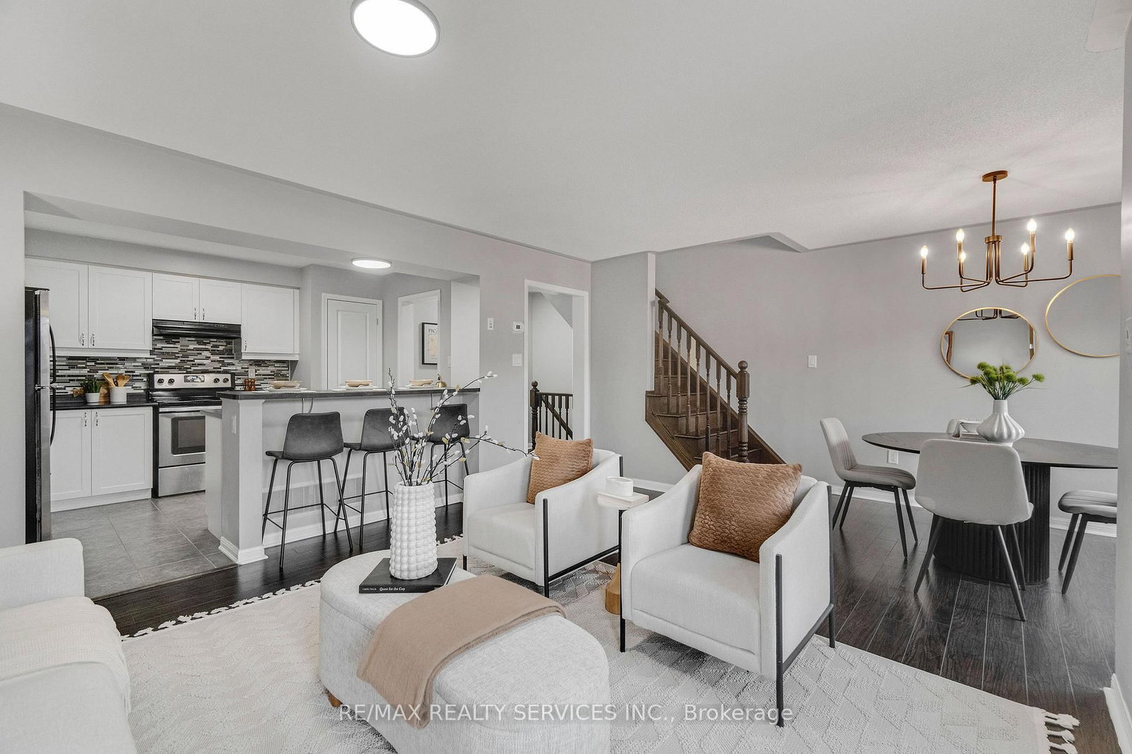 Townhouse for sale at 73 Dredge Court, Milton, Ontario, L9T 8R8 - Willmott - MLS: W12948214