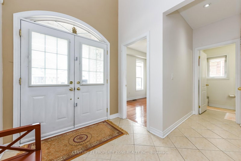 22 Jacksonville Dr, Brampton, L6P 2Z3 | Image 2