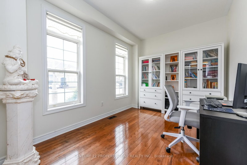 22 Jacksonville Dr, Brampton, L6P 2Z3 | Image 3