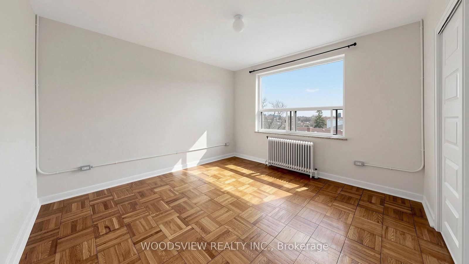 554 Harvie Avenue, Unit 14 - Photo 8