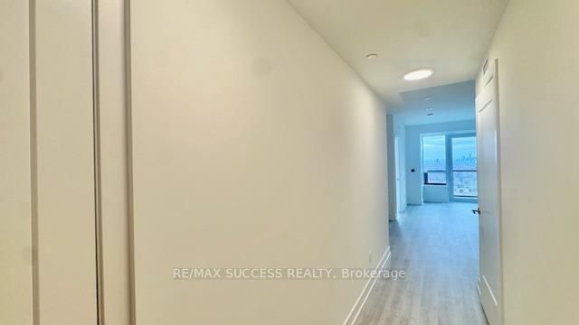 2314 - 60 Central Park Roadway Road E