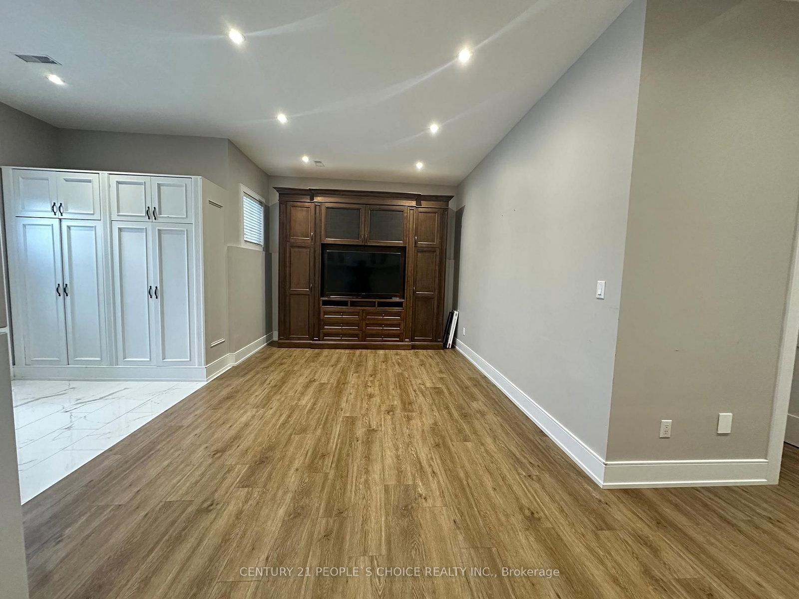 Detached House for lease at Basement-171 Cornelius Pkwy, Toronto, Ontario, M6L 2K8 - Maple Leaf - MLS: W12948456