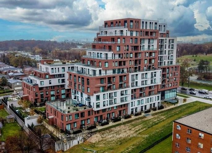 home for lease on 1122-3100 Keele Street