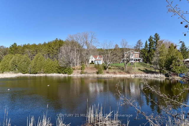 1380 Queen Street W