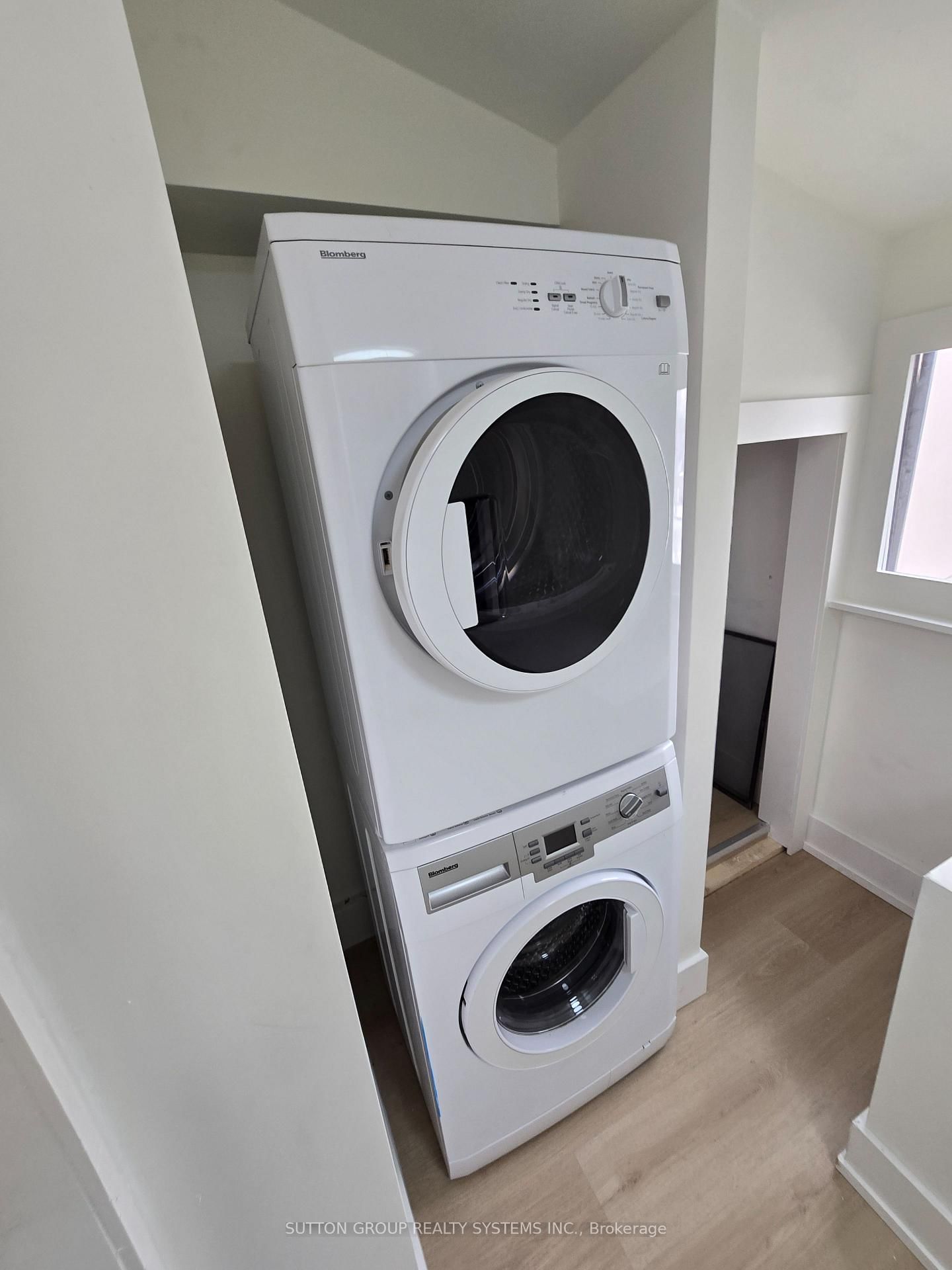 2886 Lake Shore Boulevard W, Unit 1 - Photo 18