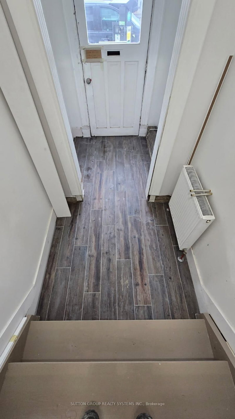 1 - 2886 Lake Shore Blvd W, Toronto, M8V 1J1 | Image 3