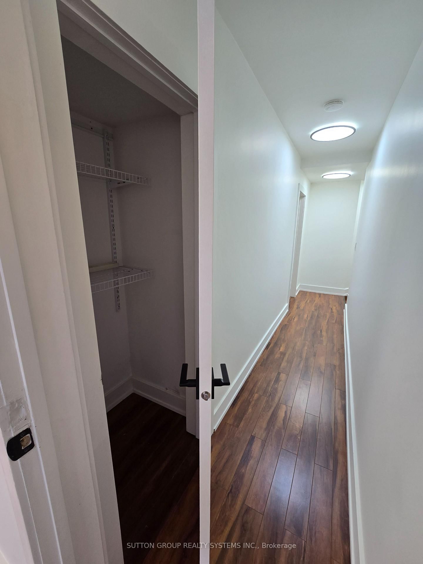 2886 Lake Shore Boulevard W, Unit 1 - Photo 9