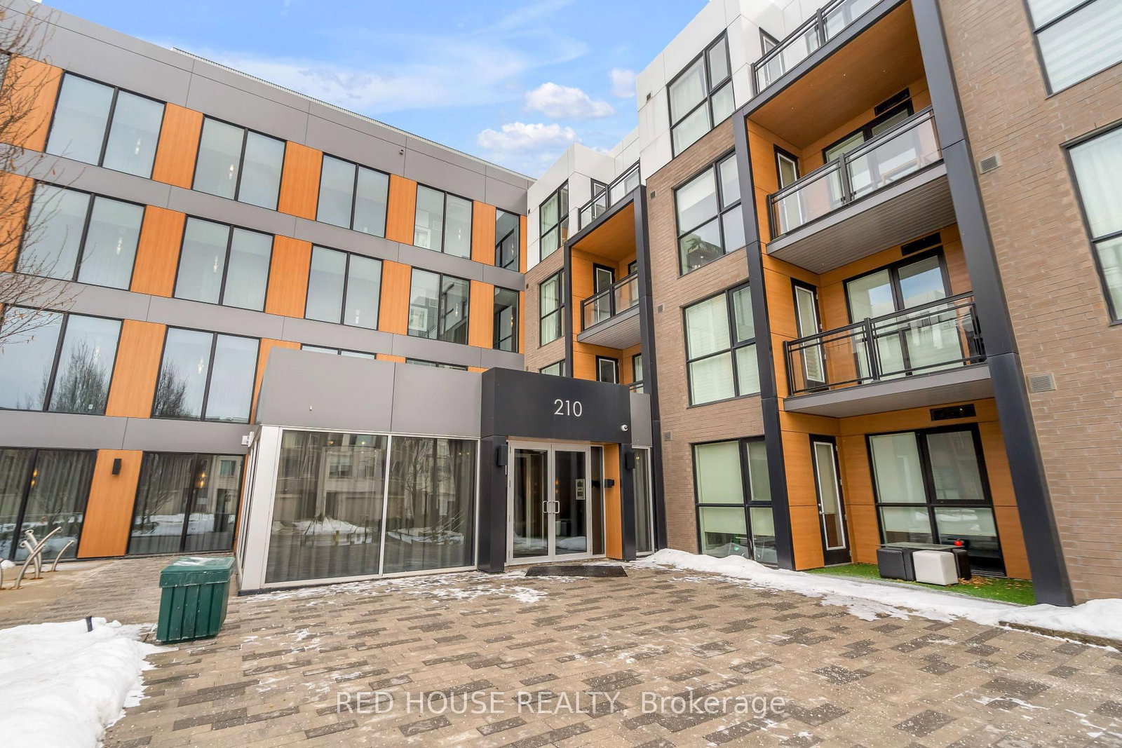 210 Sabina Drive, Unit 315 - Photo 2