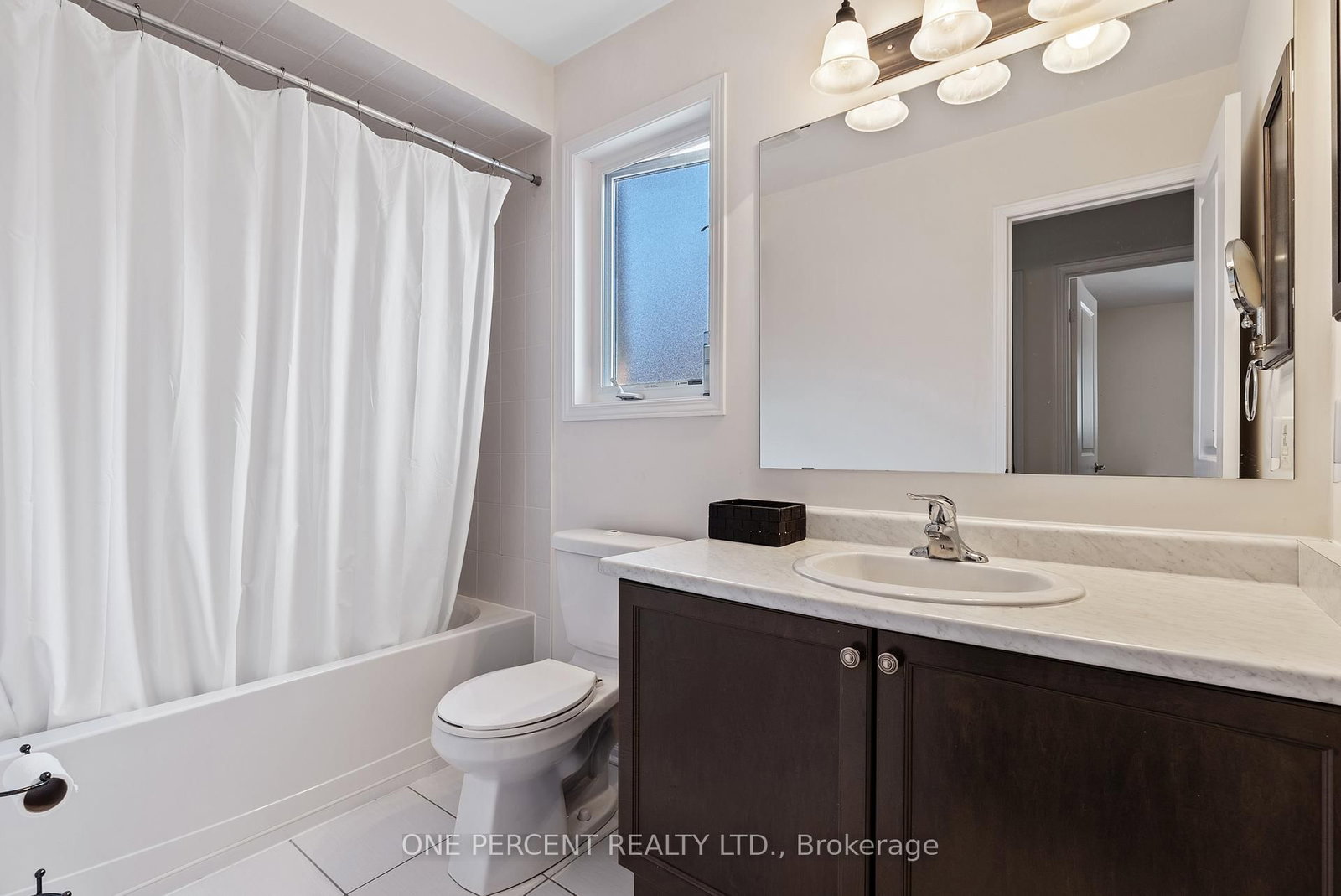 Detached House for sale at 6 Duffel Crescent, Halton Hills, Ontario, L7G 0H7 - Georgetown - MLS: W12949212