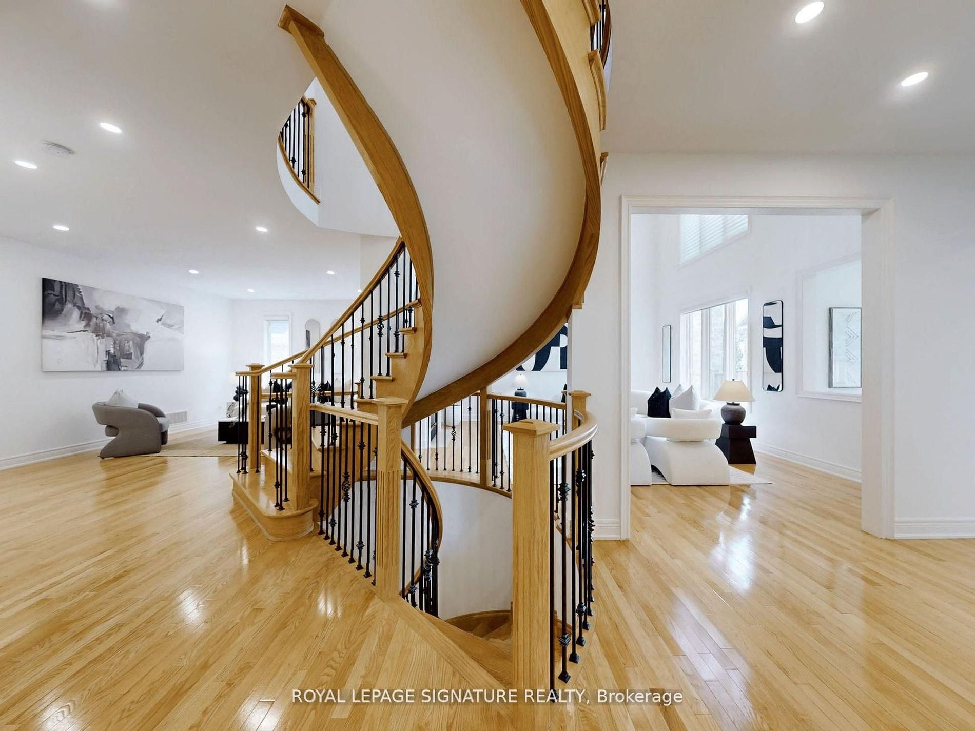 2238 Lyndhurst Drive
