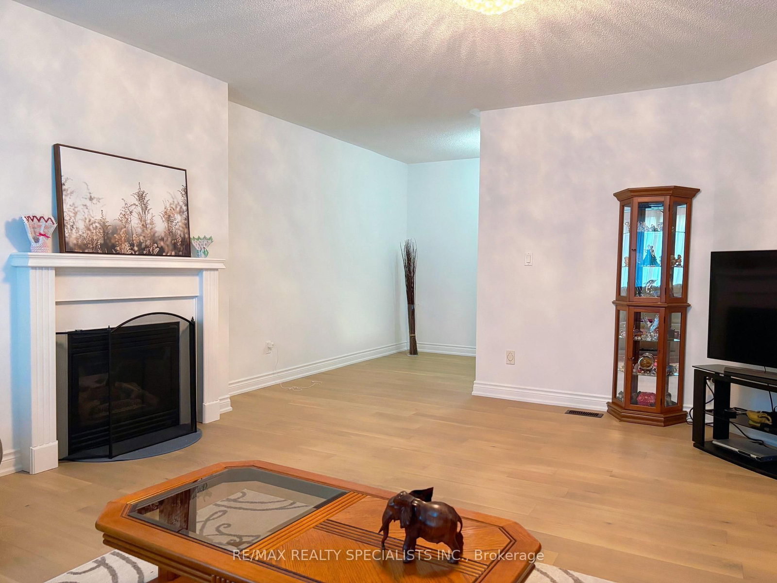 Detached House for sale at 796 Alliance Court, Mississauga, Ontario, L5V 3C4 - East Credit - MLS: W12949534