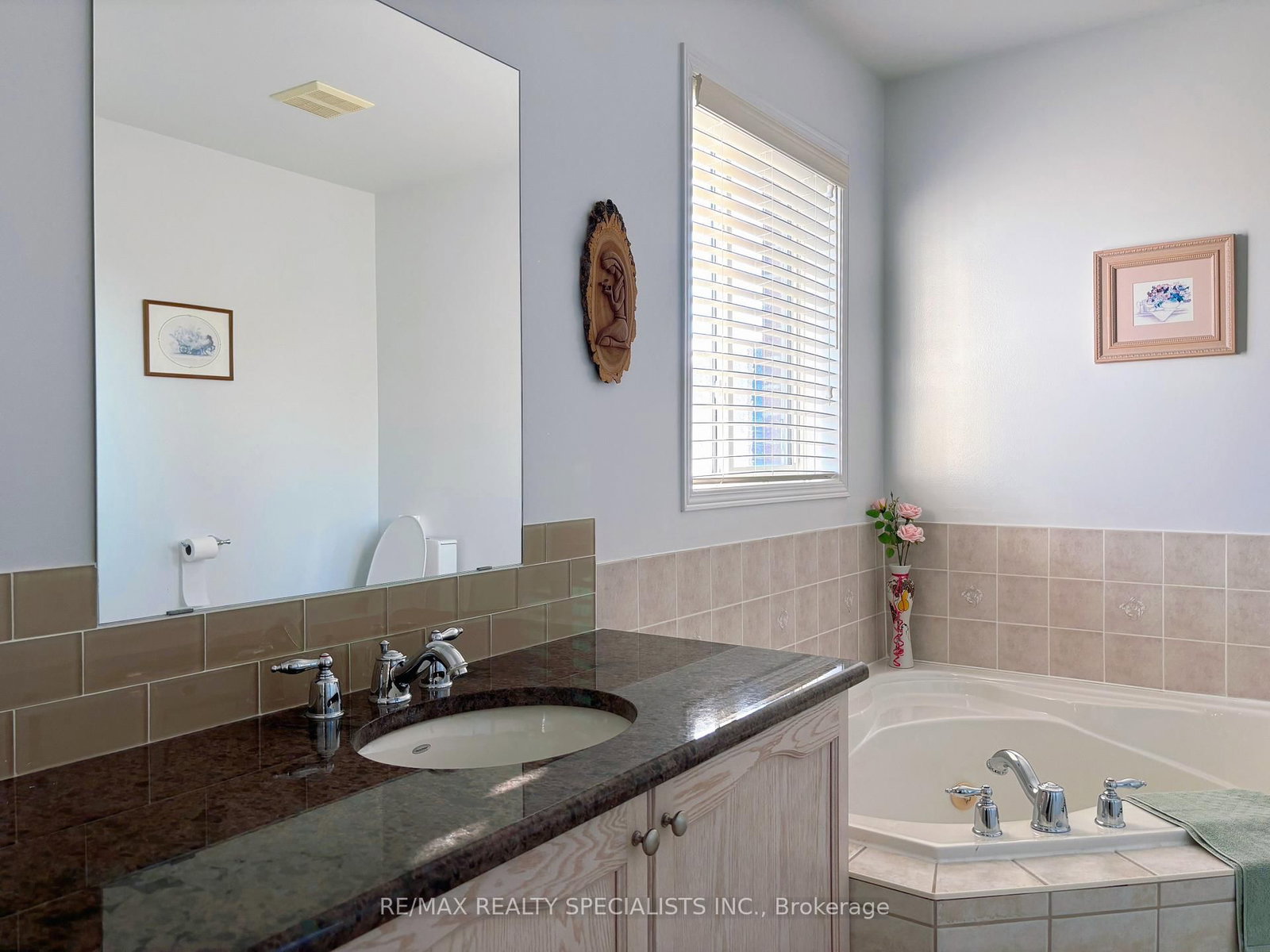 Detached House for sale at 796 Alliance Court, Mississauga, Ontario, L5V 3C4 - East Credit - MLS: W12949534