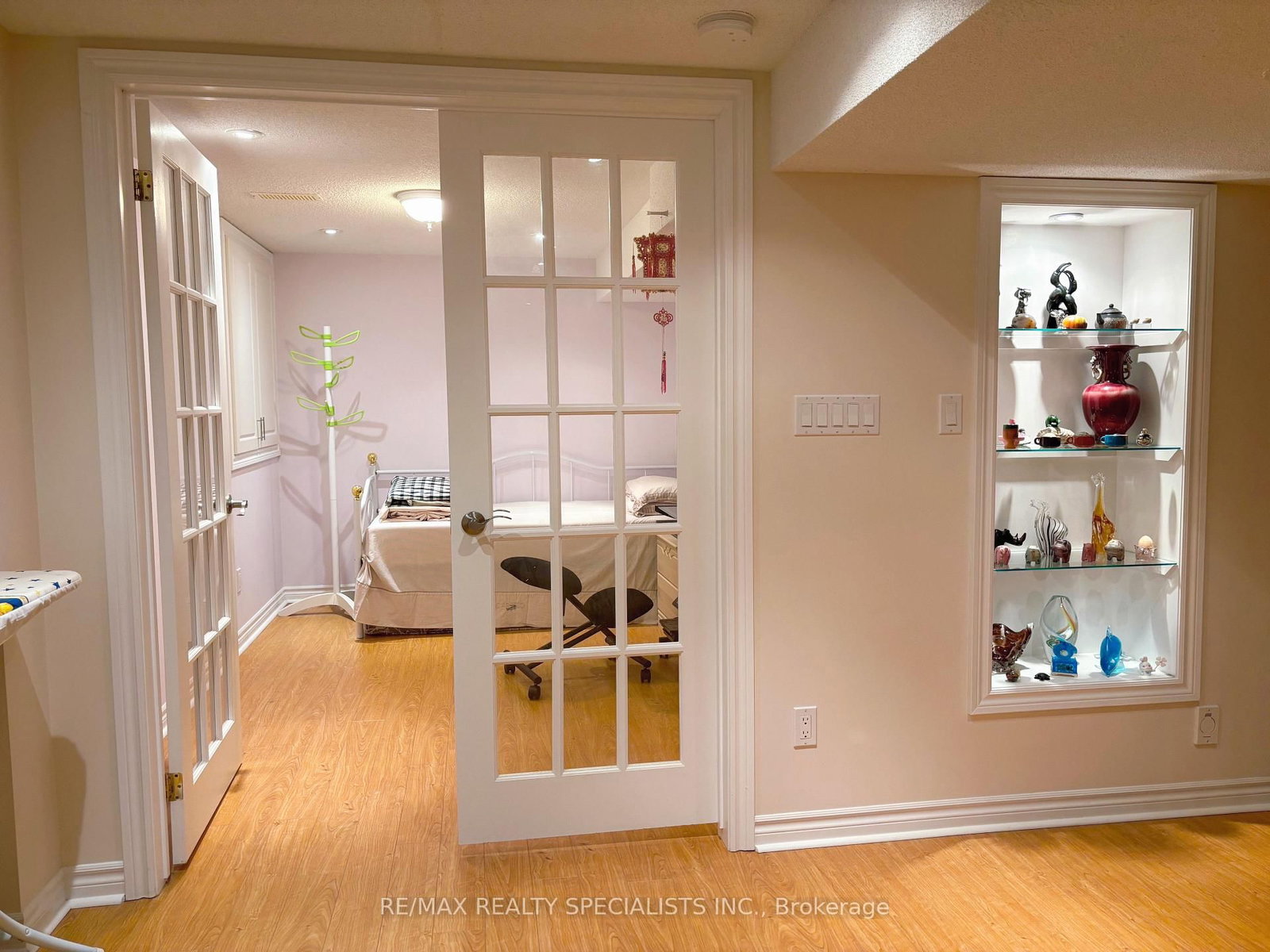 Detached House for sale at 796 Alliance Court, Mississauga, Ontario, L5V 3C4 - East Credit - MLS: W12949534