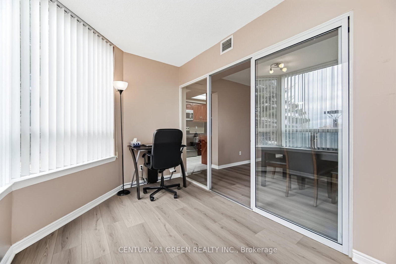 135 Hillcrest Avenue • #203 • Mississauga, ON photo 15