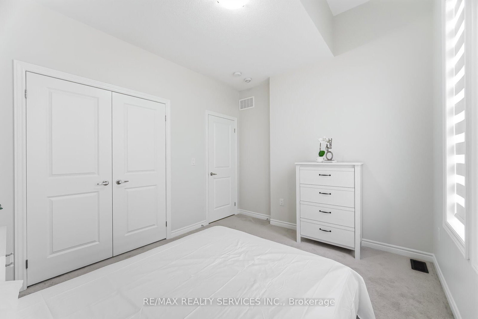 Detached House for sale at 35 Del Grappa Street, Caledon, Ontario, L7C 1J6 - Rural Caledon - MLS: W12949768