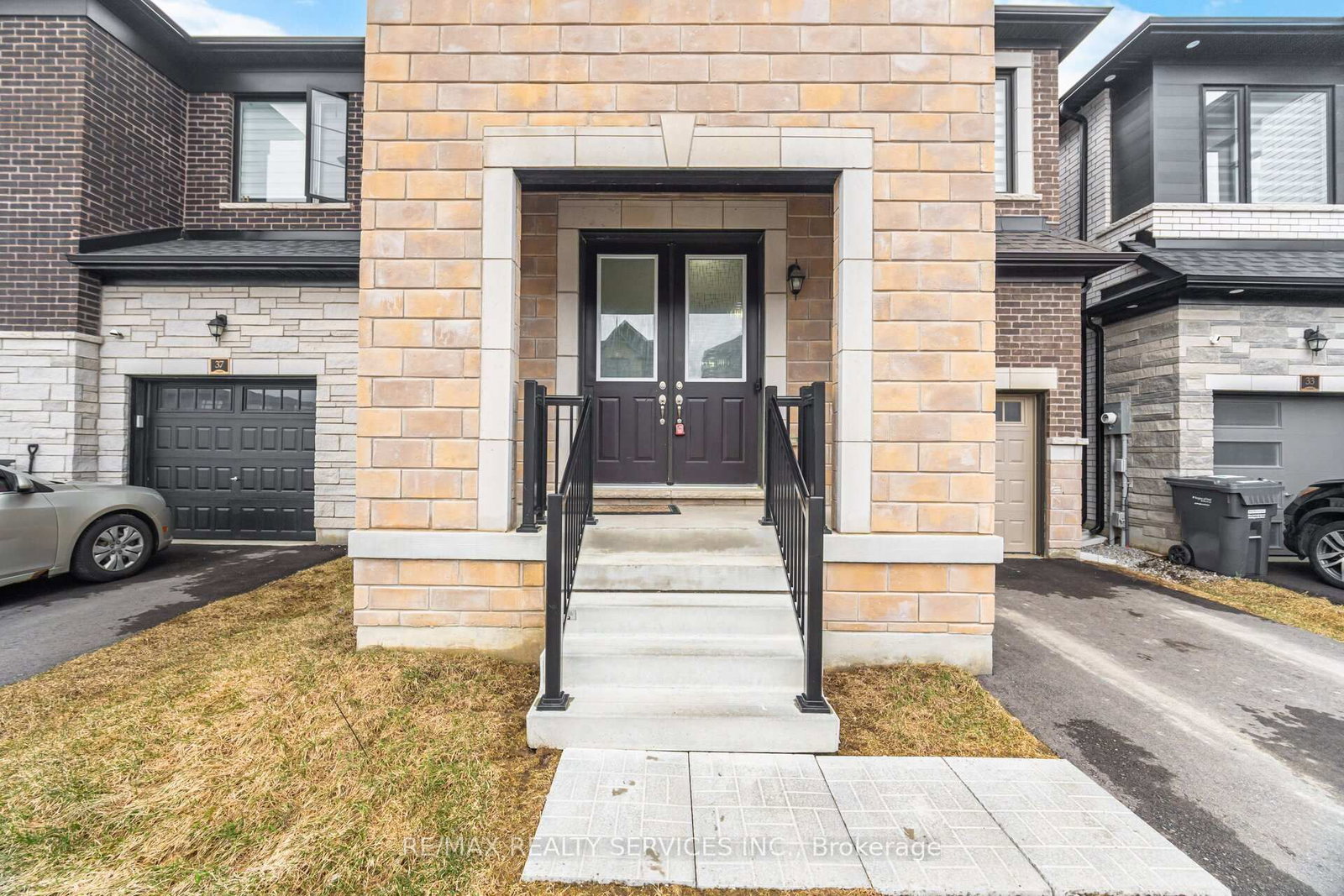 Detached House for sale at 35 Del Grappa Street, Caledon, Ontario, L7C 1J6 - Rural Caledon - MLS: W12949768