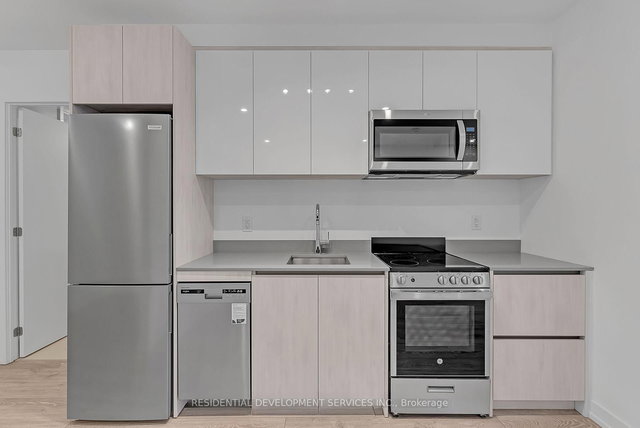 332 - 3100 Keele Street