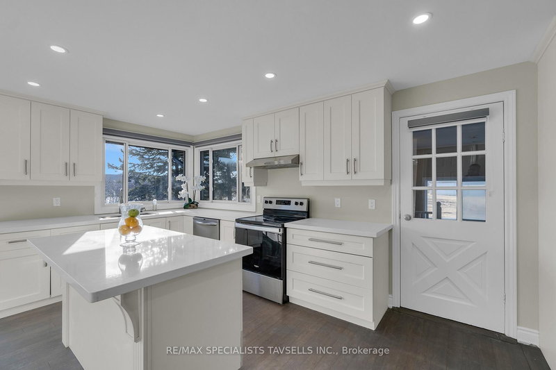 16045 Hurontario St, Caledon, L7C 2E5 | Image 3