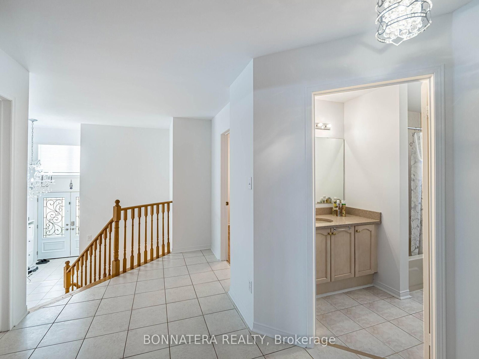 Detached House for sale at 5471 Whitehorn Avenue, Mississauga, Ontario, L5V 1V5 - East Credit - MLS: W12949816