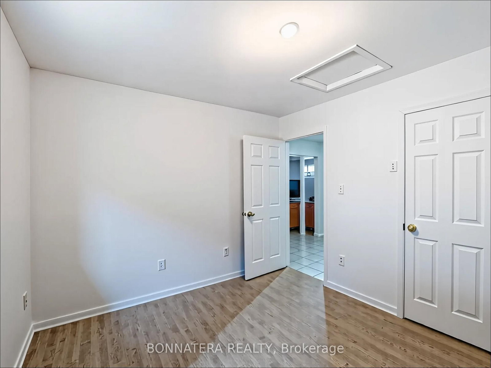 Detached House for sale at 5471 Whitehorn Avenue, Mississauga, Ontario, L5V 1V5 - East Credit - MLS: W12949816