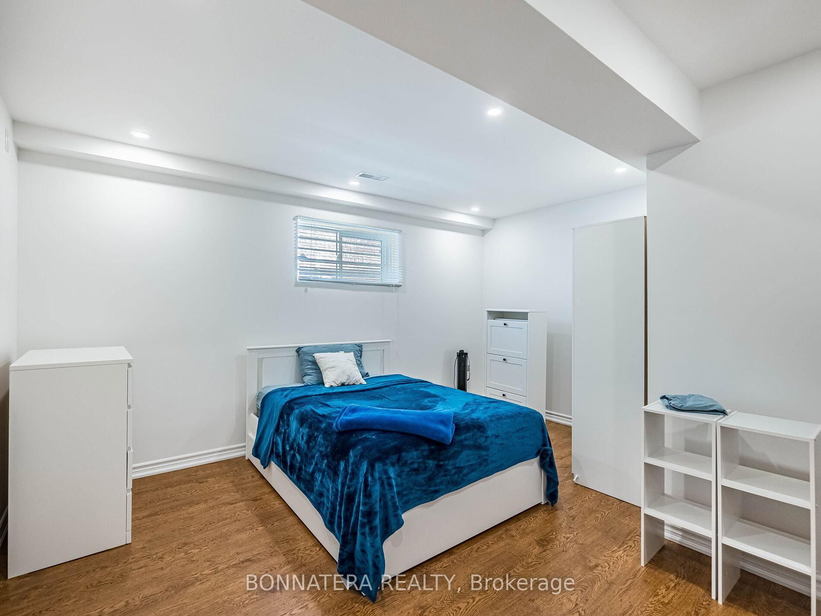 Detached House for sale at 5471 Whitehorn Avenue, Mississauga, Ontario, L5V 1V5 - East Credit - MLS: W12949816