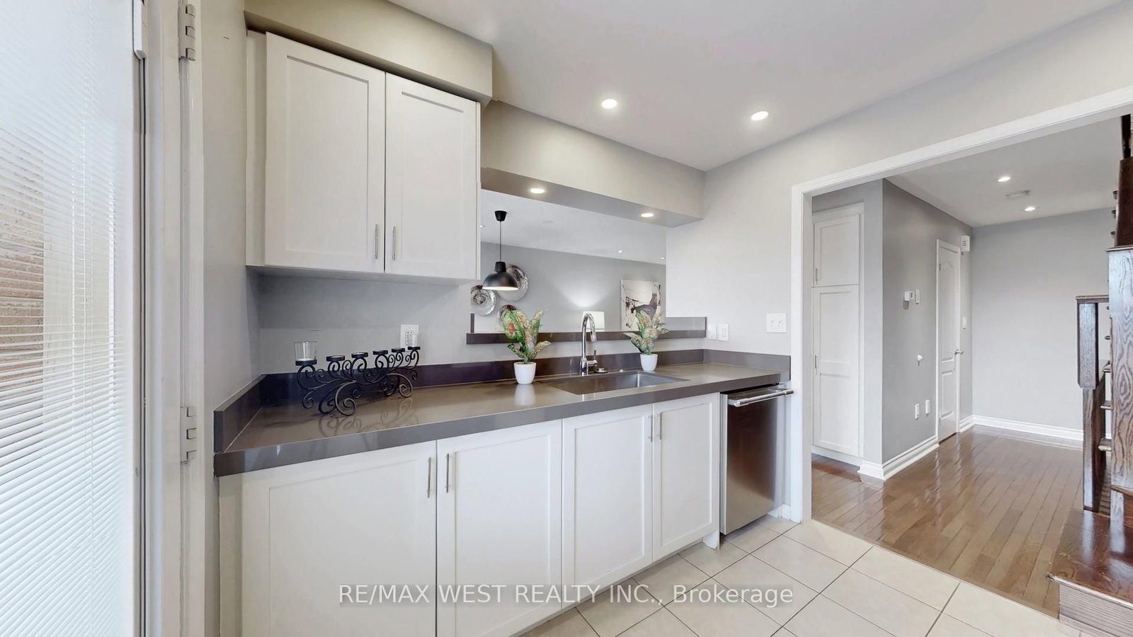 Townhouse for sale at 36 Finney Terrace, Milton, Ontario, L9T 6Z5 - Harrison - MLS: W12949888