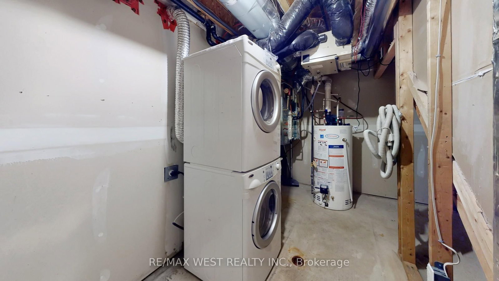 Townhouse for sale at 36 Finney Terrace, Milton, Ontario, L9T 6Z5 - Harrison - MLS: W12949888