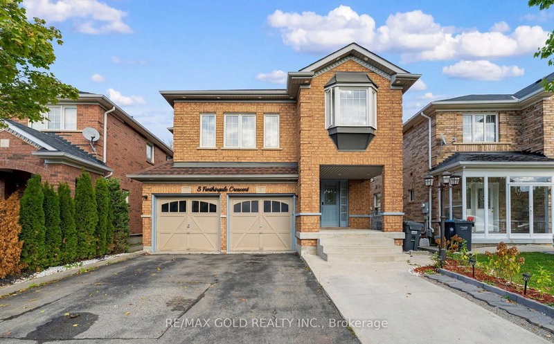 5 Farthingale Cres, Brampton, L7A 1R3 | Image 2