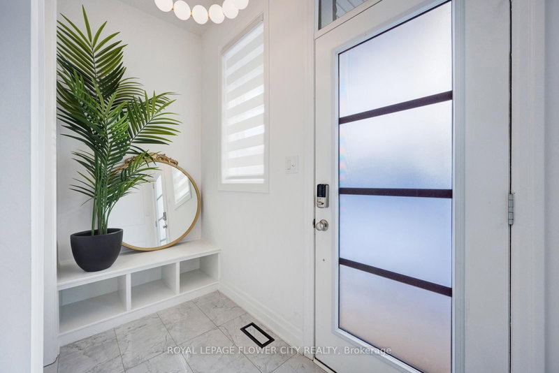 1195 Stirling Todd Terr, Milton, L9E 2E2 | Image 3