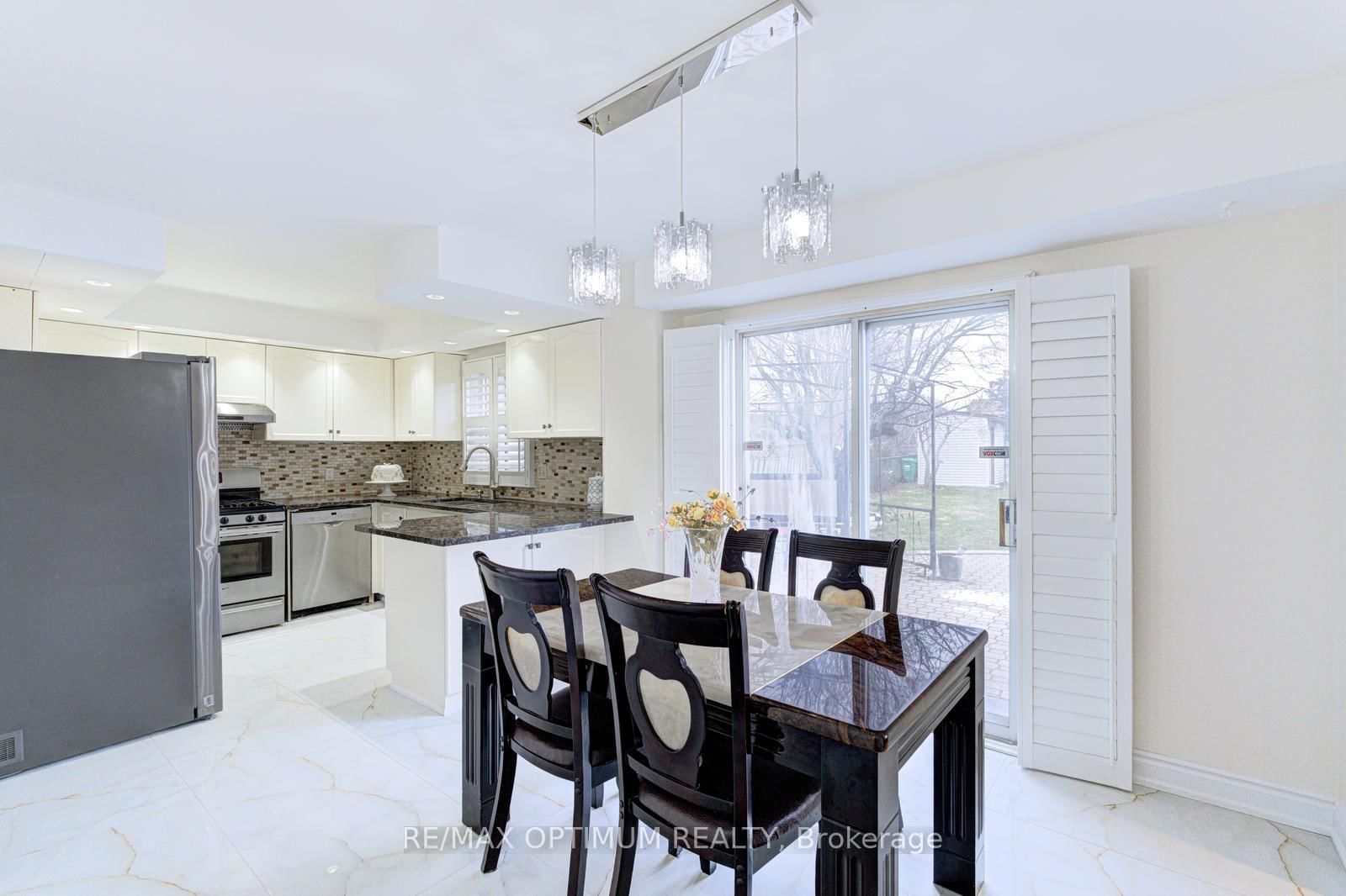 Detached House for sale at 124 Philosopher's Trail, Brampton, Ontario, L6S 5C8 - Northgate - MLS: W12950194