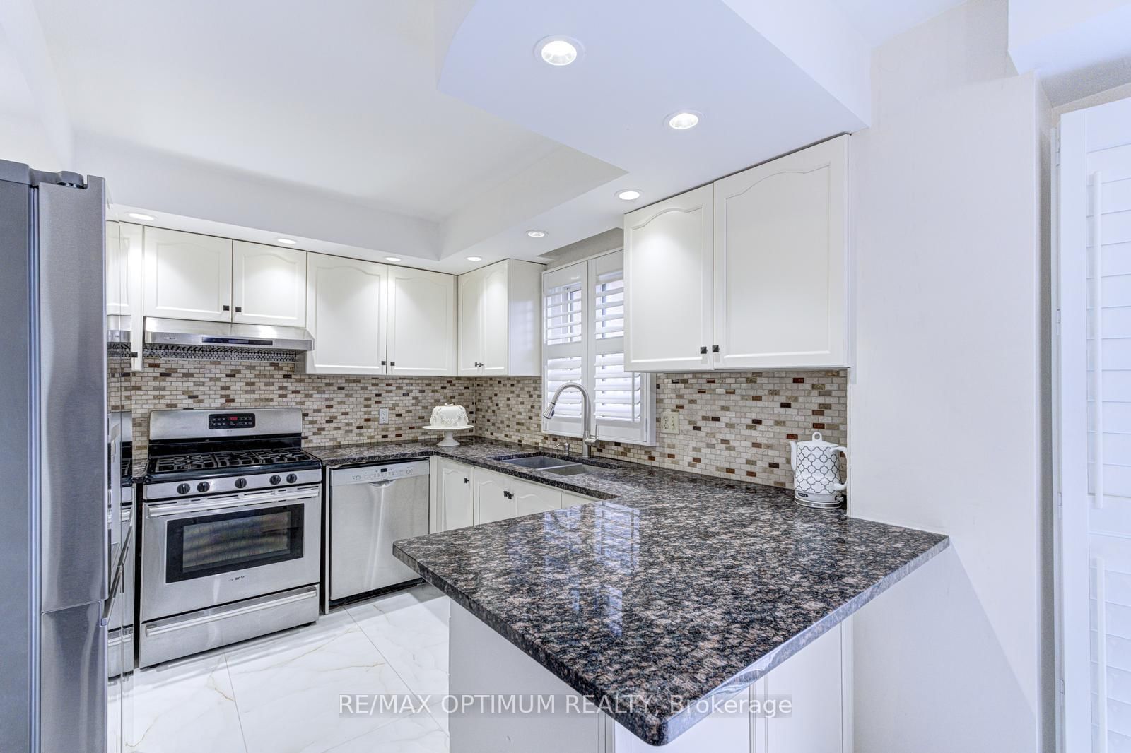 Detached House for sale at 124 Philosopher's Trail, Brampton, Ontario, L6S 5C8 - Northgate - MLS: W12950194