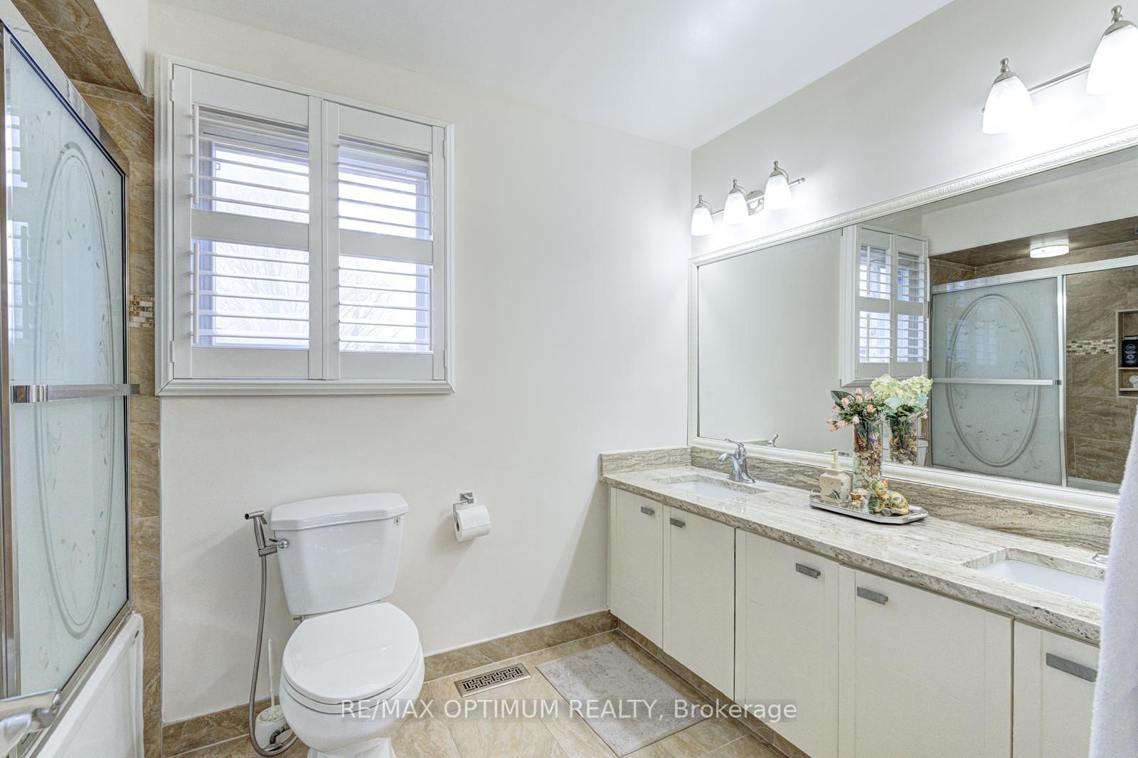 Detached House for sale at 124 Philosopher's Trail, Brampton, Ontario, L6S 5C8 - Northgate - MLS: W12950194