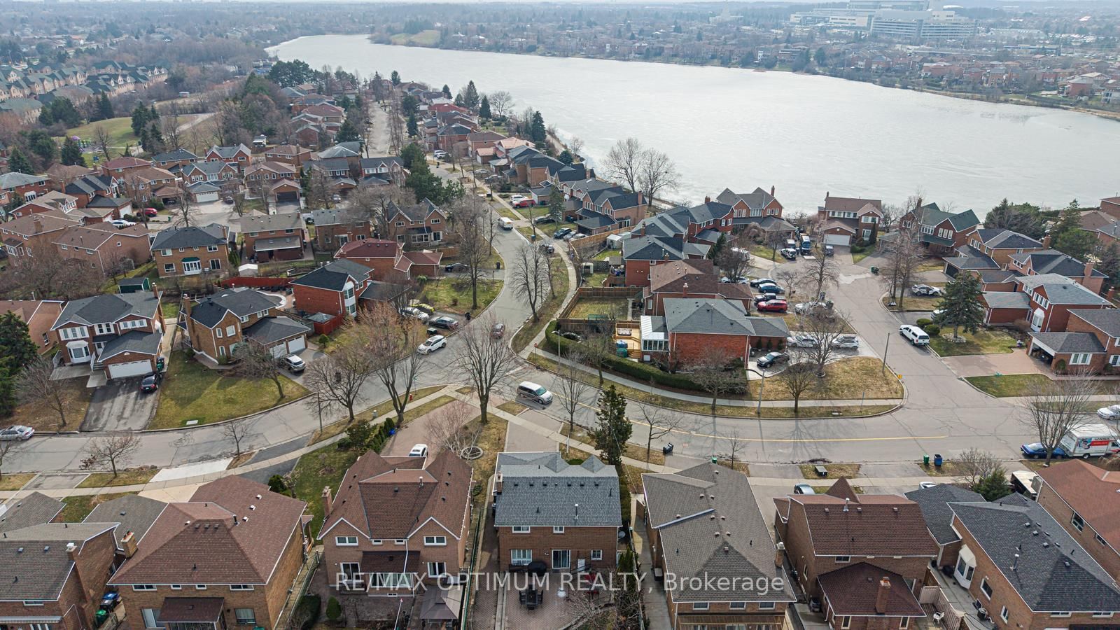 Detached House for sale at 124 Philosopher's Trail, Brampton, Ontario, L6S 5C8 - Northgate - MLS: W12950194