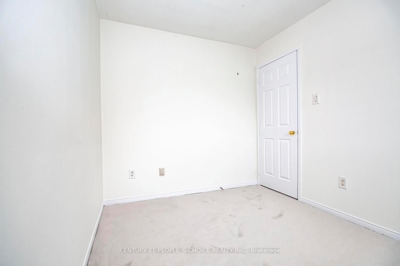 Detached House for sale at 20 Letty Avenue, Brampton, Ontario, L6Y 4T3 - Fletcher's West - MLS: W12950212