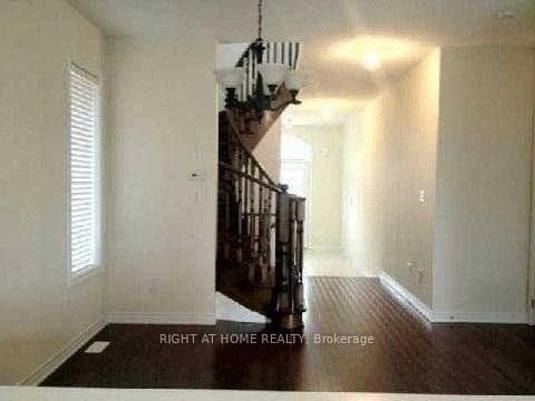 2379 Quetico Cres, Oakville, L6M 0J3 | Image 2