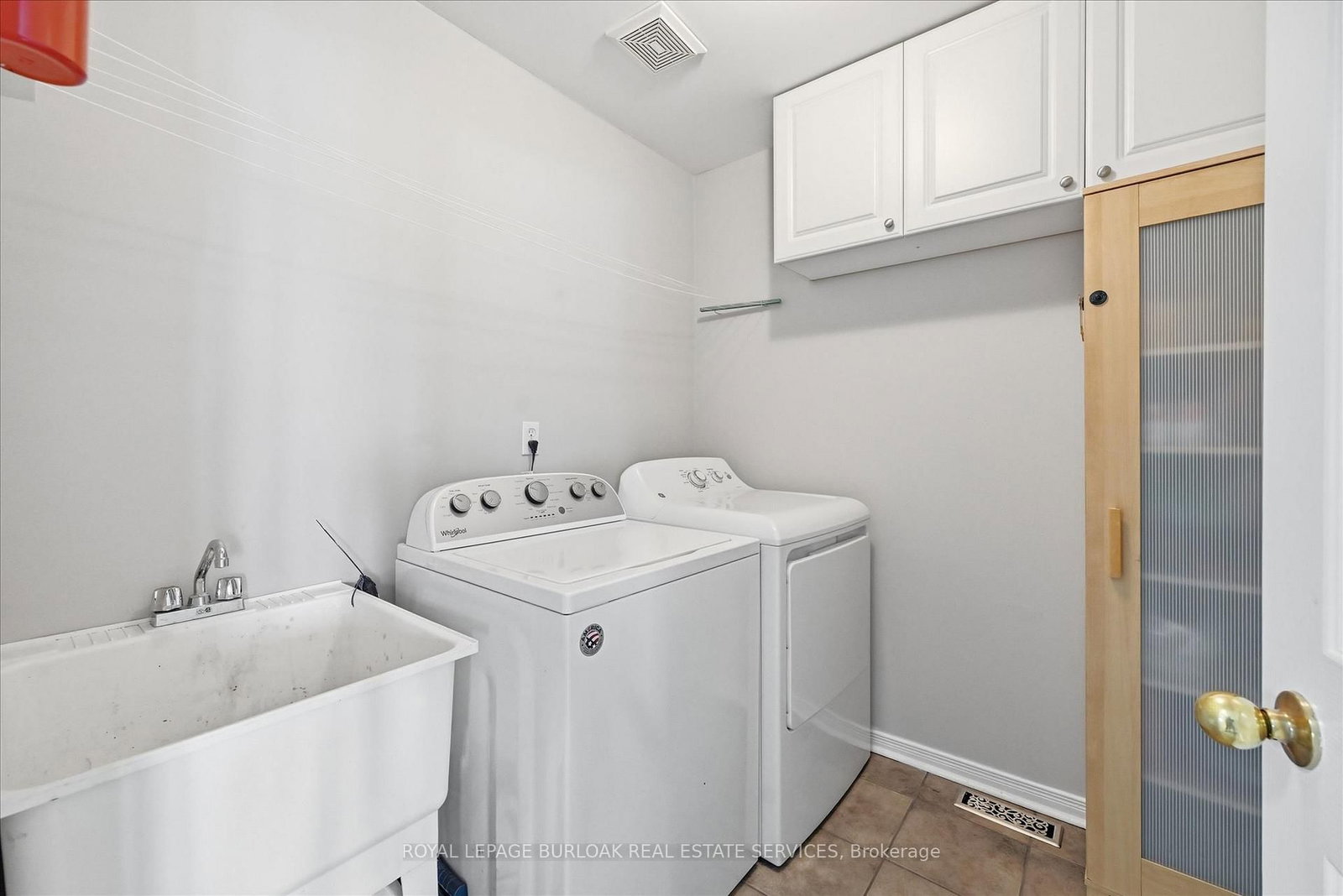 Detached House for sale at 6-5110 Fairview Street, Burlington, Ontario, L7L 7H6 - Appleby - MLS: W12950252