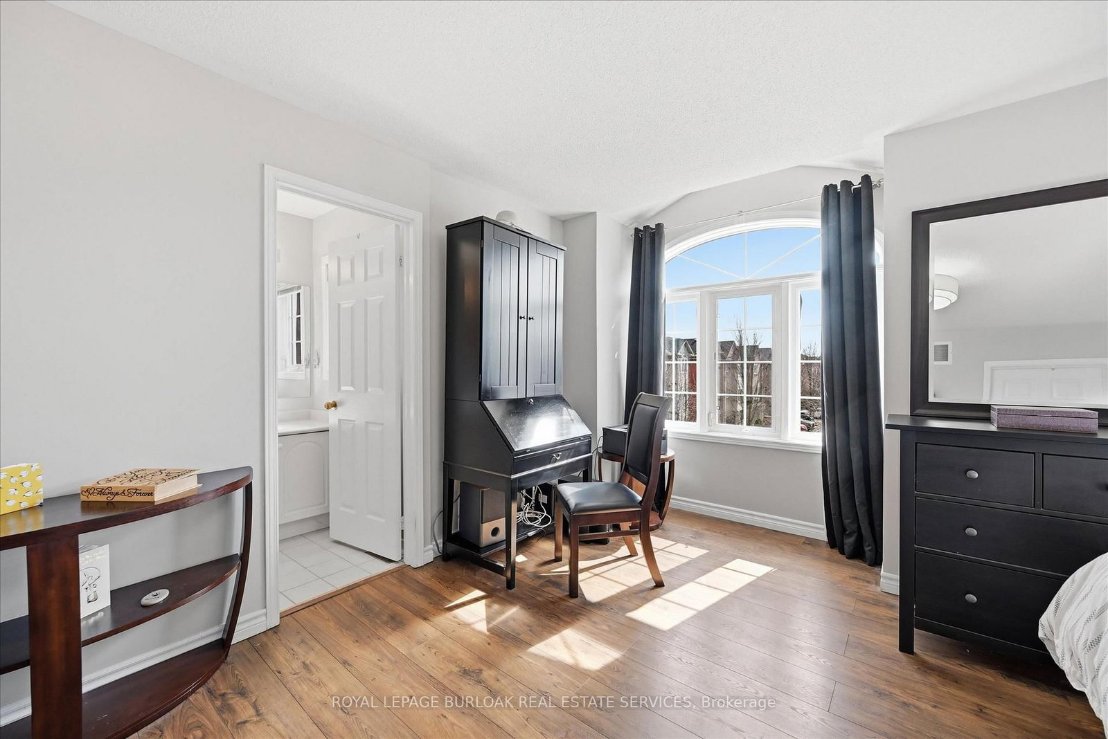 Detached House for sale at 6-5110 Fairview Street, Burlington, Ontario, L7L 7H6 - Appleby - MLS: W12950252