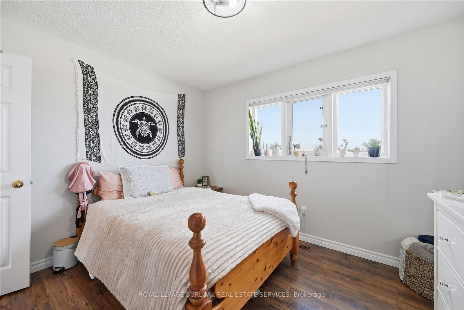 Detached House for sale at 6-5110 Fairview Street, Burlington, Ontario, L7L 7H6 - Appleby - MLS: W12950252