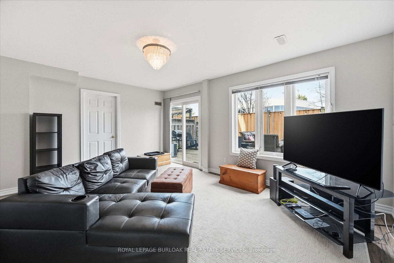 Detached House for sale at 6-5110 Fairview Street, Burlington, Ontario, L7L 7H6 - Appleby - MLS: W12950252