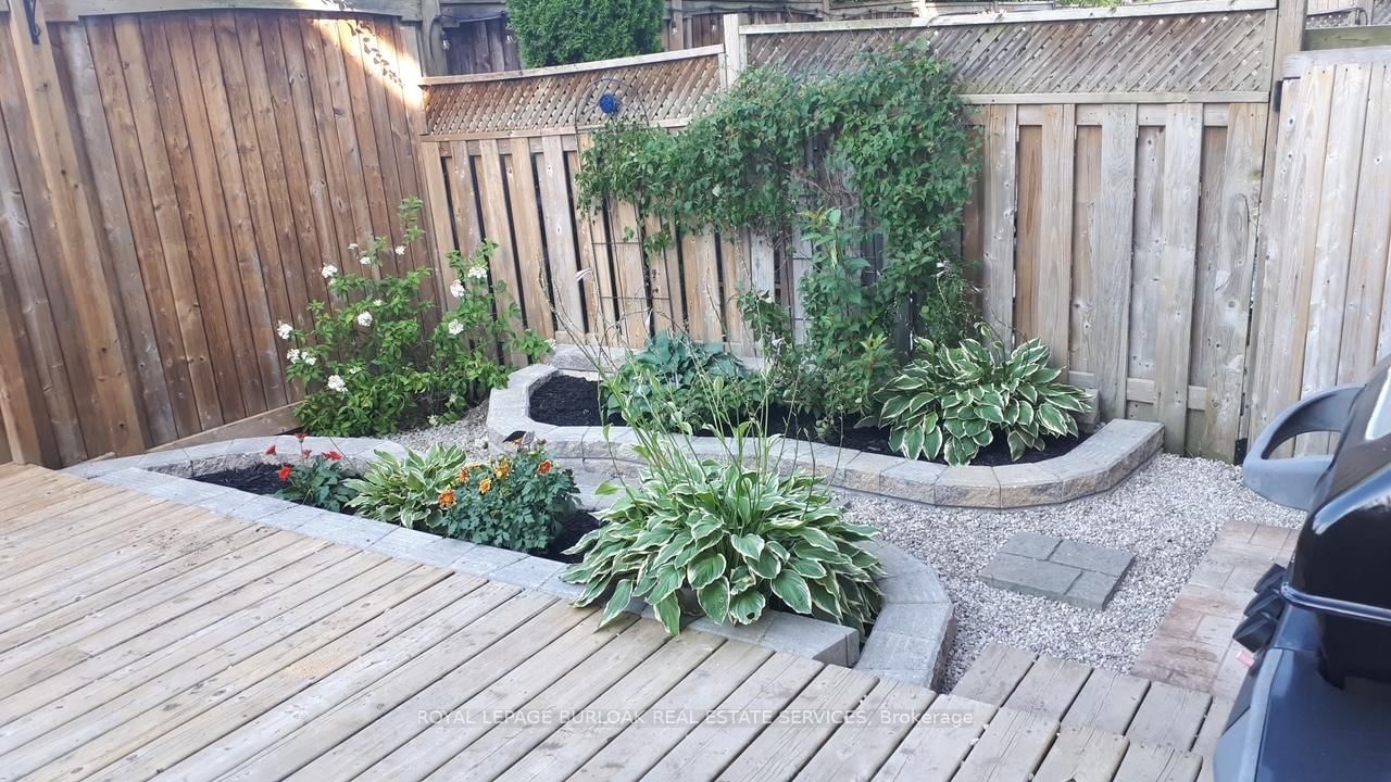 Detached House for sale at 6-5110 Fairview Street, Burlington, Ontario, L7L 7H6 - Appleby - MLS: W12950252