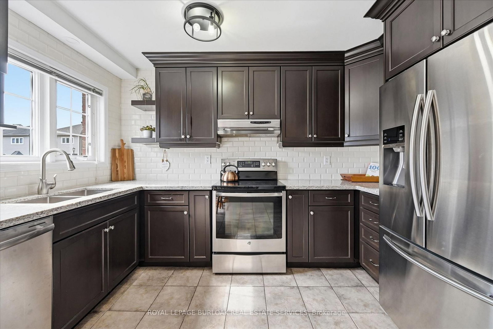 Detached House for sale at 6-5110 Fairview Street, Burlington, Ontario, L7L 7H6 - Appleby - MLS: W12950252